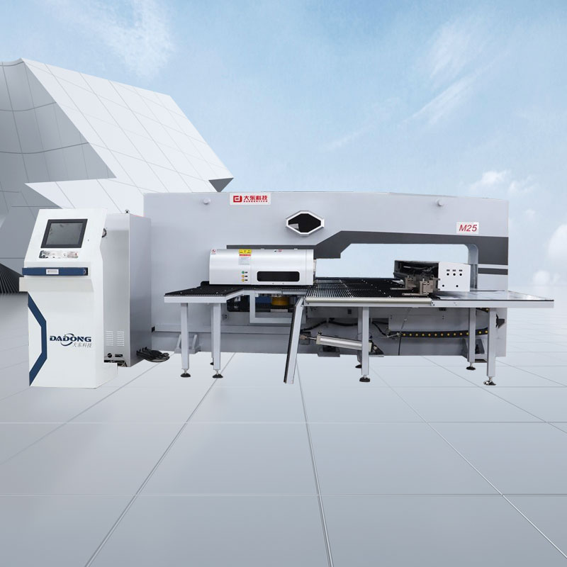 O uso e manutenção da matriz de punção de torre CNC